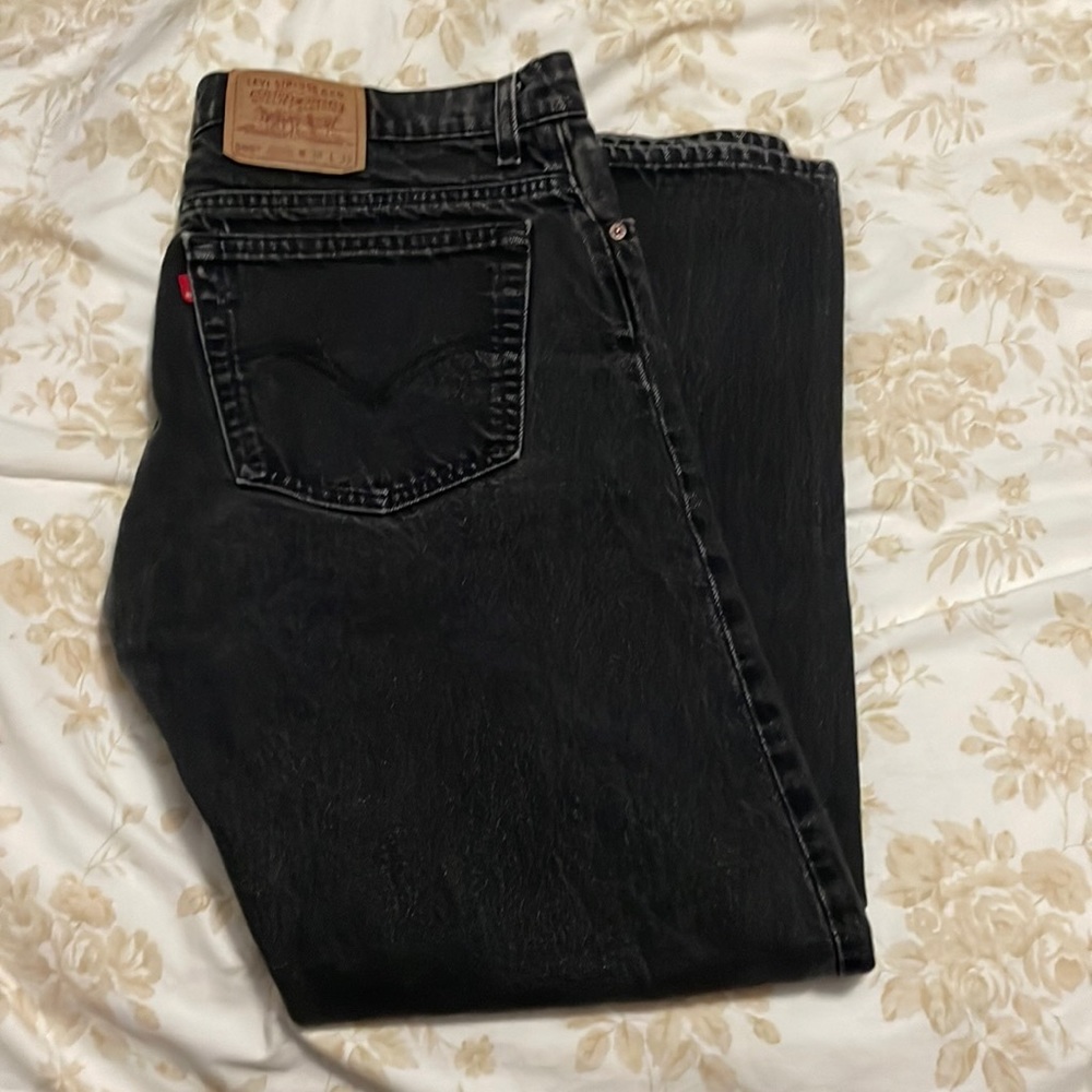 CLOSET CLOSING! Levi Jeans